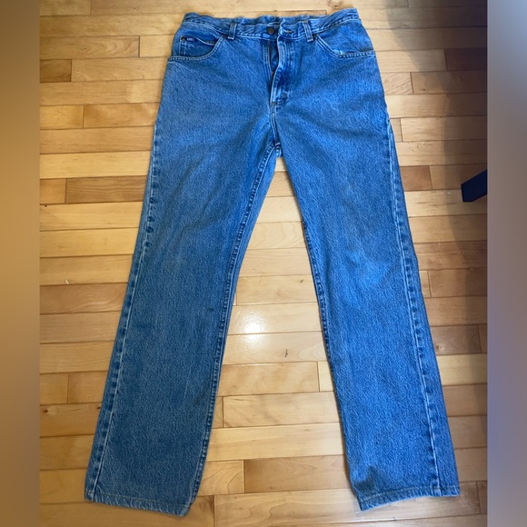 Light stains on knees - Picture 4 of 4